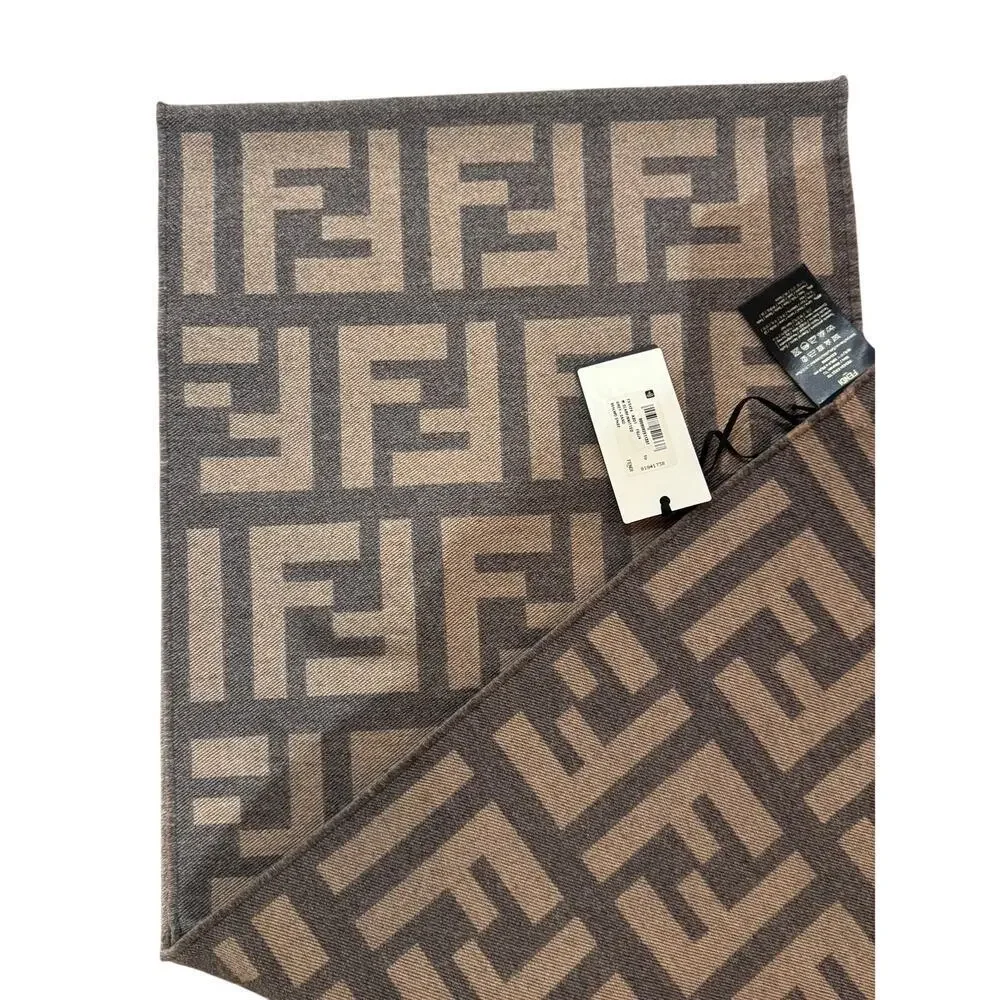 FENDI Gray & Sand Wool Silk FF Motif Scarf NWT Fringe Wrap 180x35cm (71x14in)